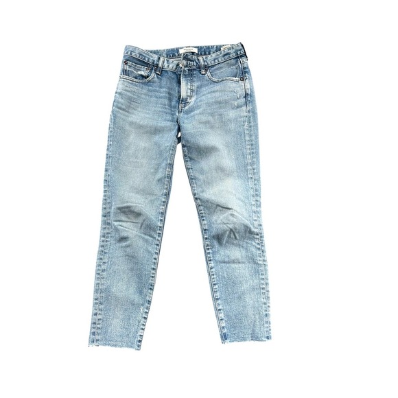 MOUSSY VINTAGE Jeans Women's Light Wash Denim Distressed Raw Hem Size 26